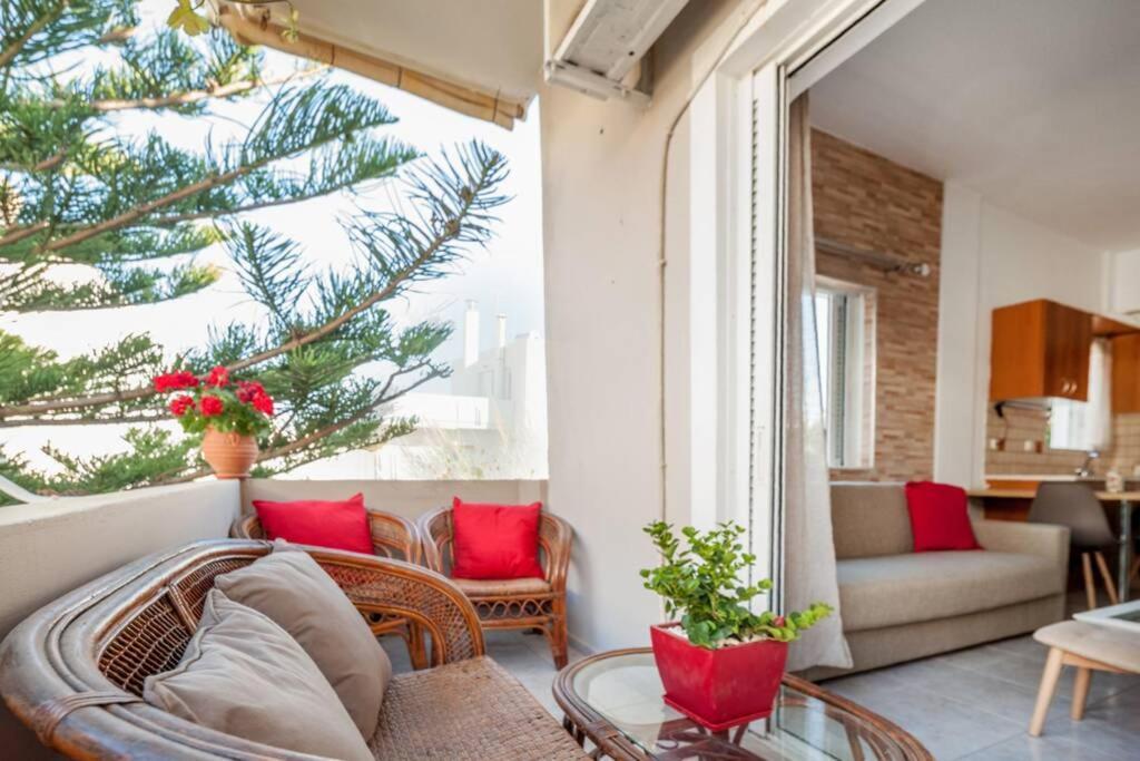 Jenny'S Flat Near The Sea Apartment Galatas  ภายนอก รูปภาพ